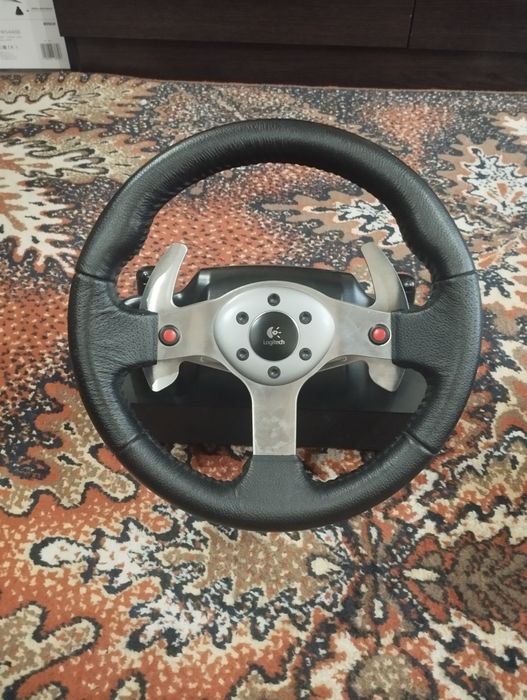 Продам руль Logitech G-25 полный комплект