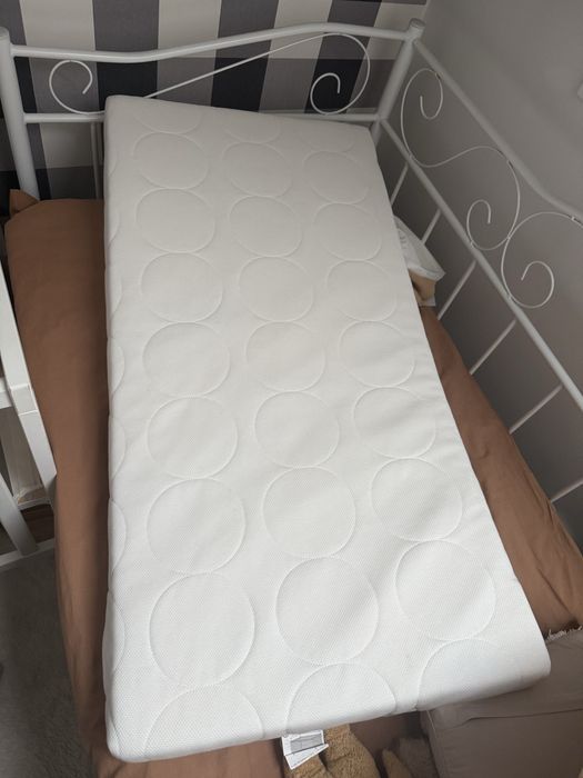 Łóżeczko Sundvik/materac/karuzela/ kpl do spania