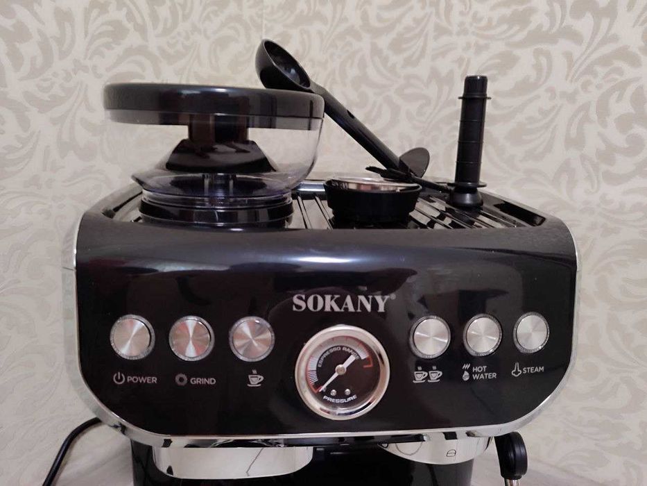Кавоварка ріжкова Сокані SK-6866 з капучинатором та кавомолкою 2 л 1560 Вт Чорний