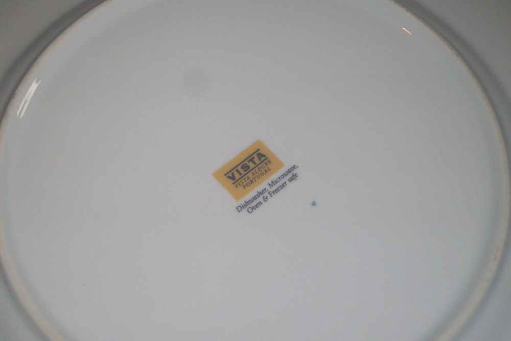 Conjunto de pratos rasos grandes Vista Alegre em bom estado