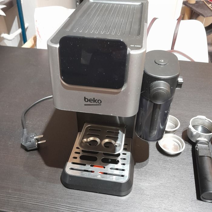 Ekspres kolbowy Beko Caffeexperto