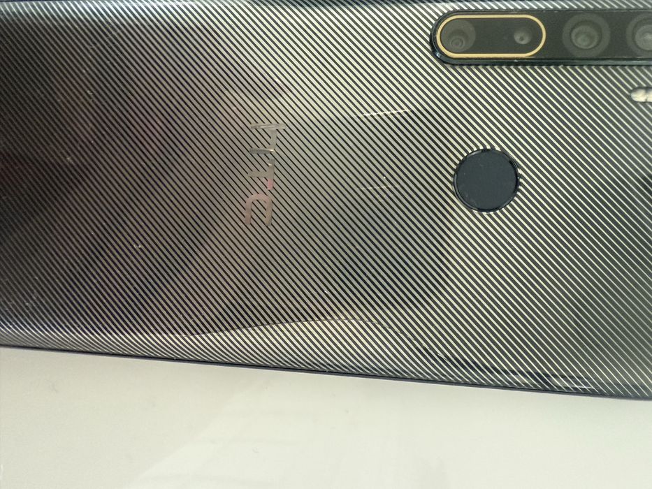 Telefon HTC desire 20