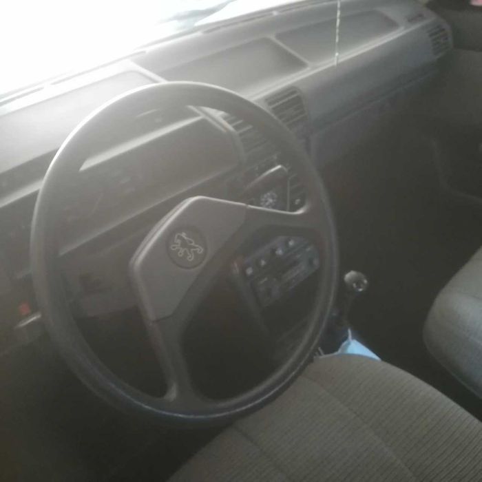 Peugeot 305 - Young  Timer