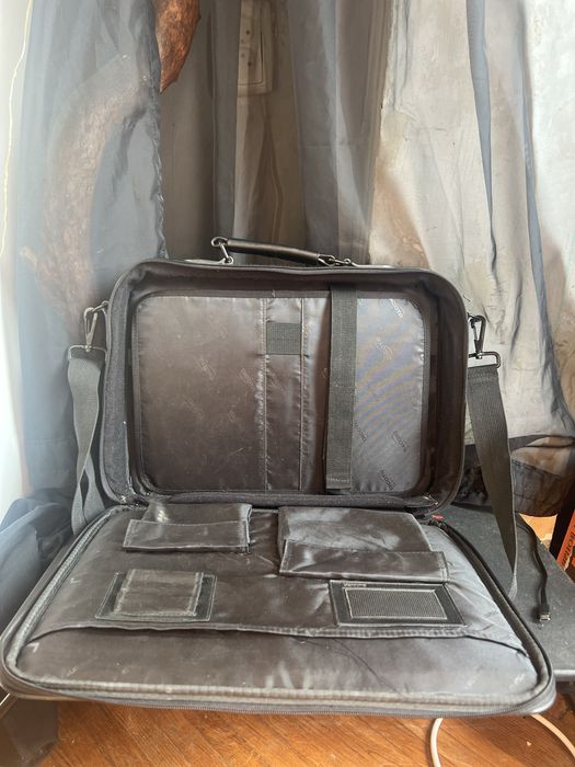 Сумка для ноутбука Dicota Sumdex 15-17”