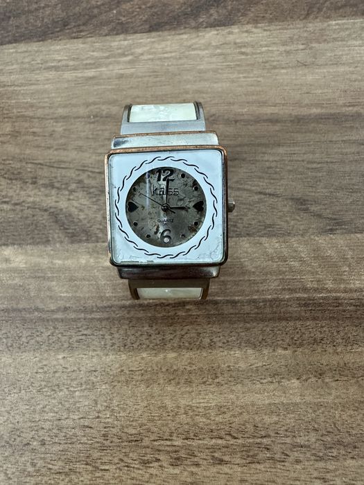 Piekny artystyczny zegarek vintage