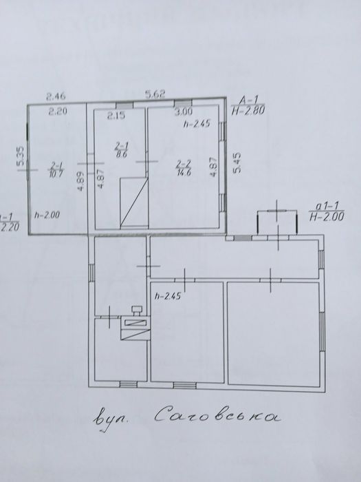 Продаю півбудинку  кімната пл. 23.2 м, опалення пічне вхід окремий, є