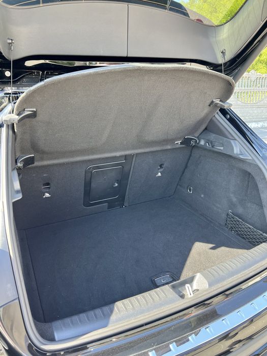 Mercedes-Benz GLA200d, 2019 рік