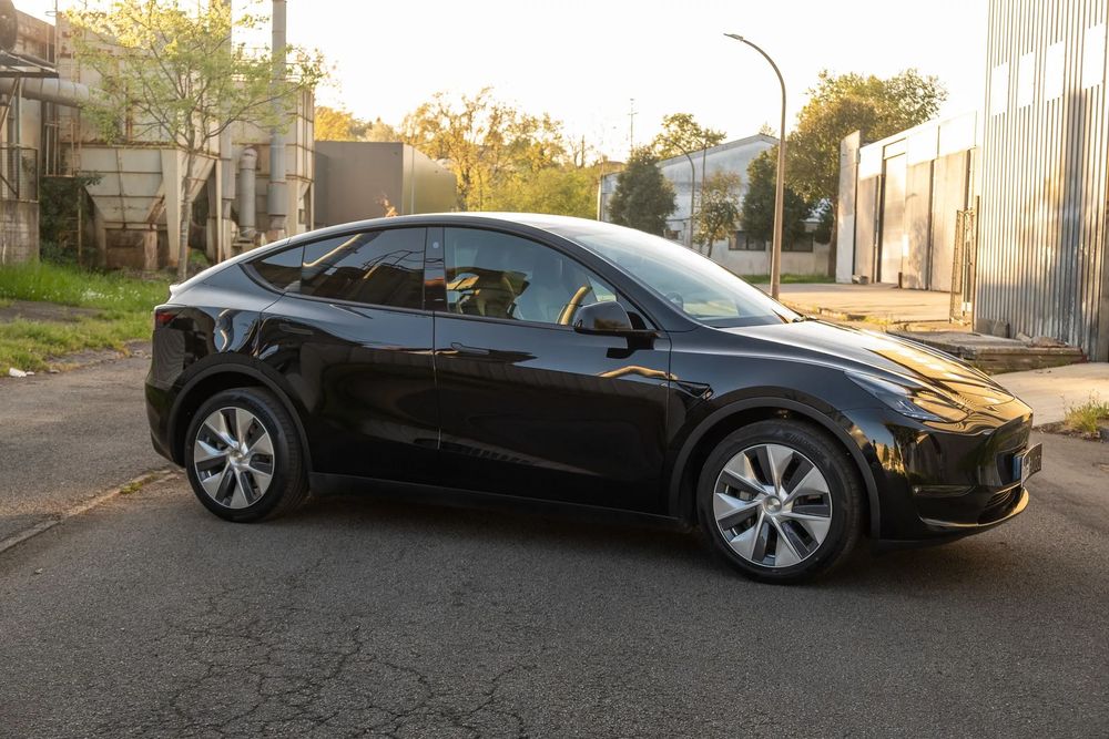 Tesla Model Y Long Range Dual Motor AWD