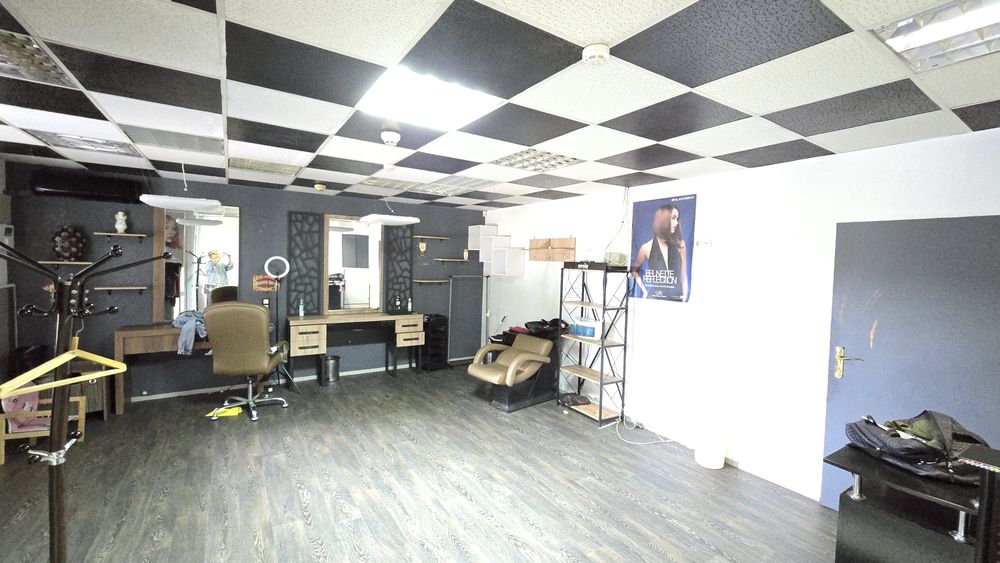 Здам салон вул.Довженко