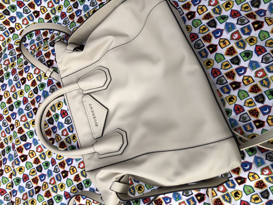 Сумка Givenchy Antigona шкіряна