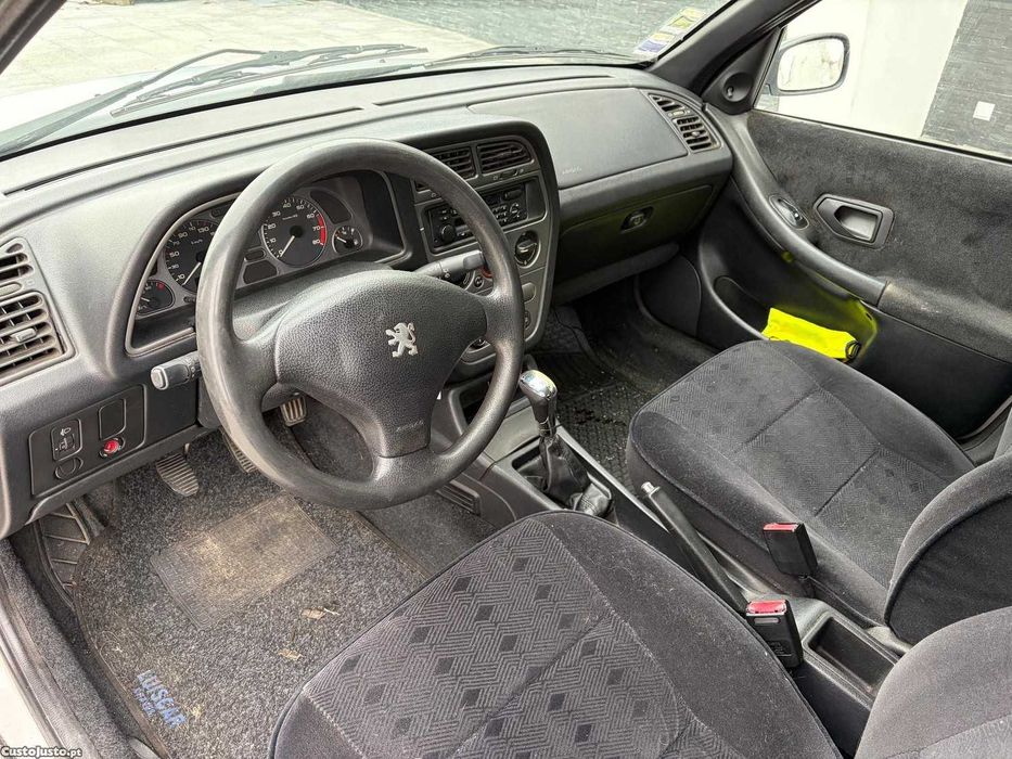 PEUGEOT 306 SW 1.4 Griffe — Carrinha Clássica em Bom Estado