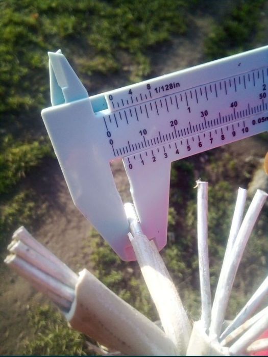 Кабель електричний 3 фазний 
 фазний алюмінієвий. Ціна 100 за 1 метр.