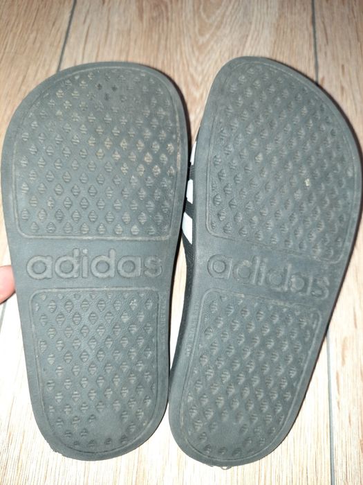 Klapki adidas rozm.  31