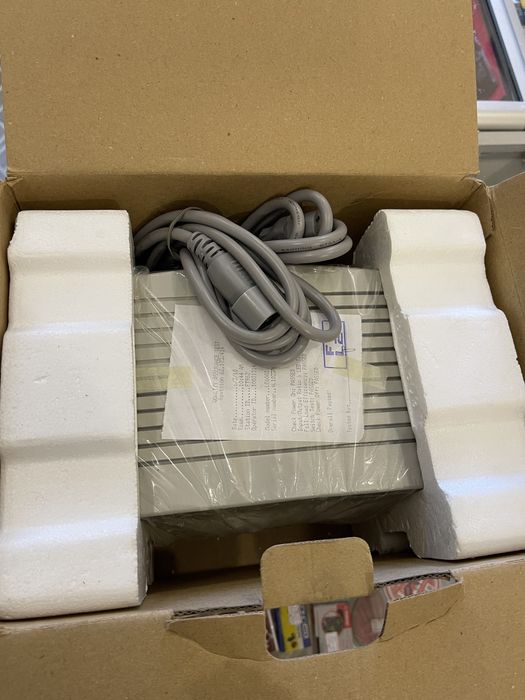 Стабилизатор напряжения APC LE600I