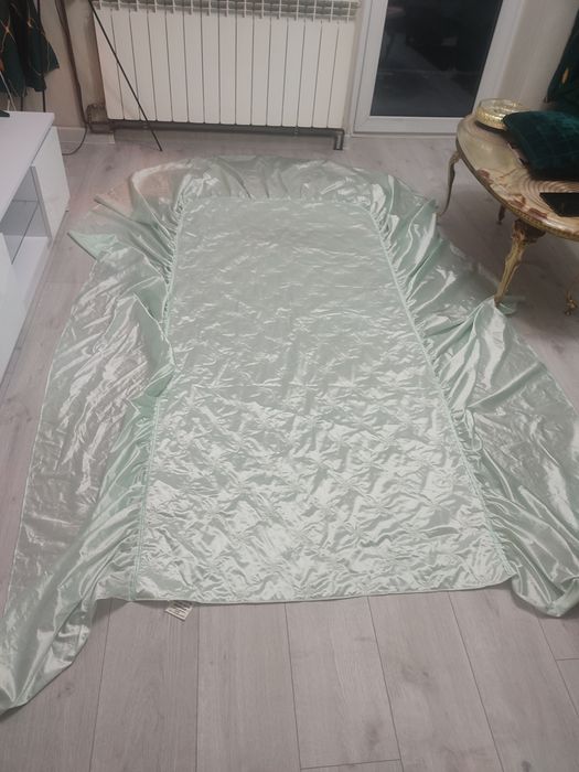 Narzuta na łóżko satynowa
