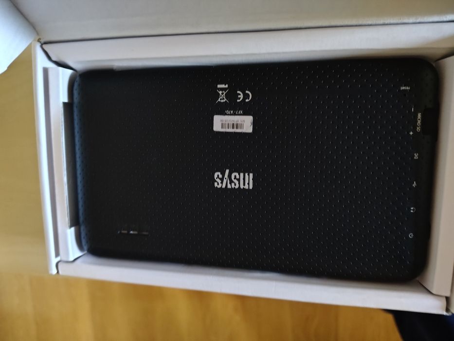 XF7-A701 Tablet, practically new, for parts64751547654529120