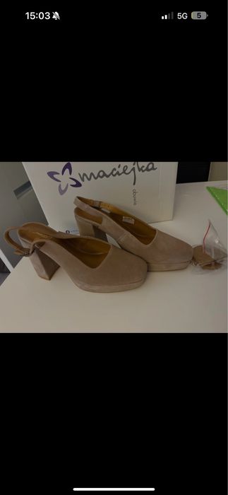 Sandały zamszowe na słupku Maciejka