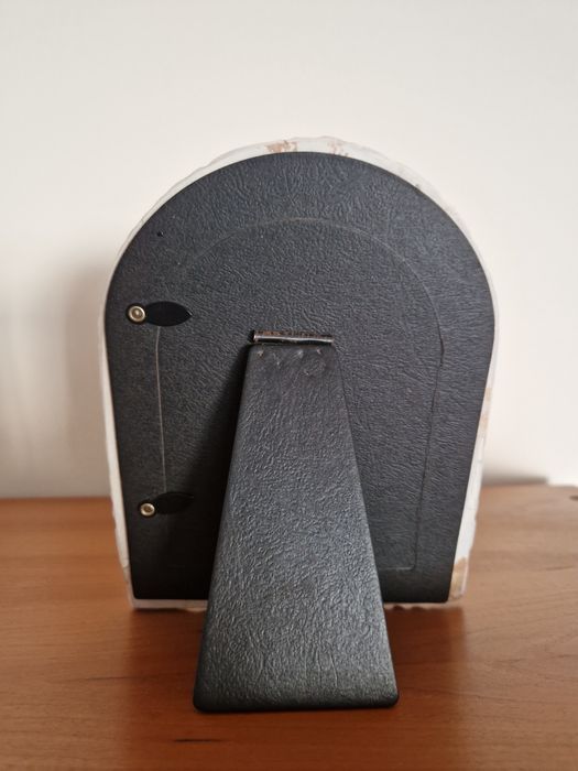 Molduras coloridas (duas) e uma em cerâmica