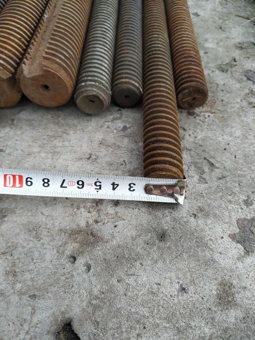 Винт с трапецеидальной резьбой