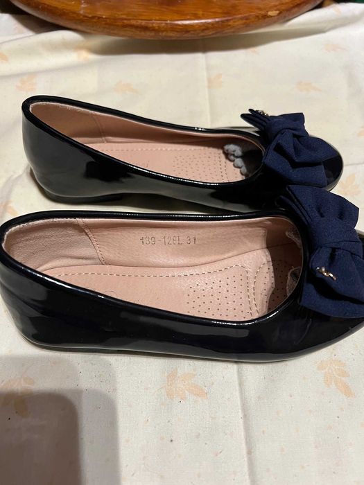 Sapatos/Sandálias menina (2 pares)