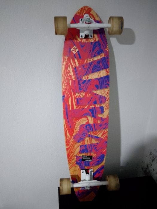 Longboard  da street surfing