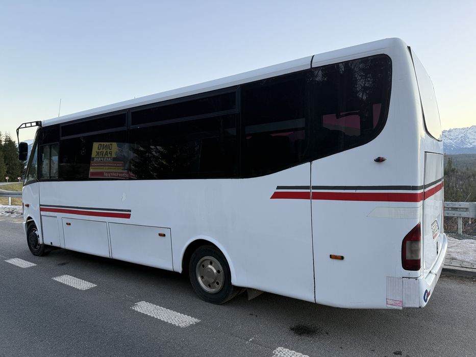 Mercedes Mediano Vario Autobus 32