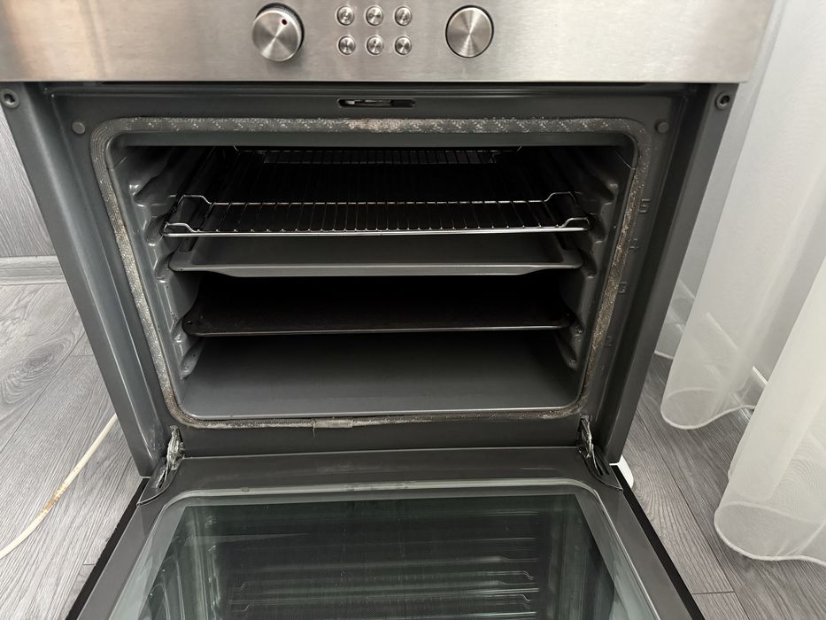 Електрична духова піч Siemens hb760560s