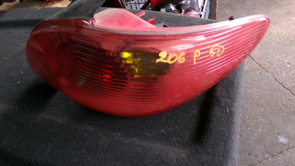 Maj66 Lampa tylna prawa peugeot 206 lift wysyłka części