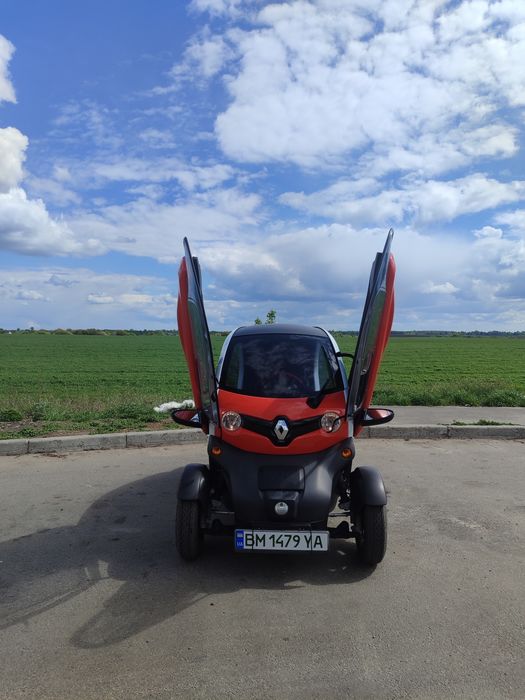 Рено.   .Твіззі..