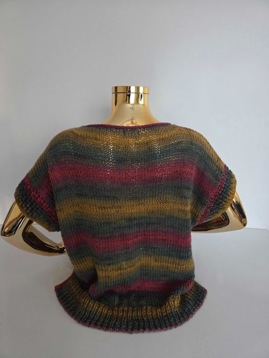 Bluzka sweterkowa, ręcznie wykonana.