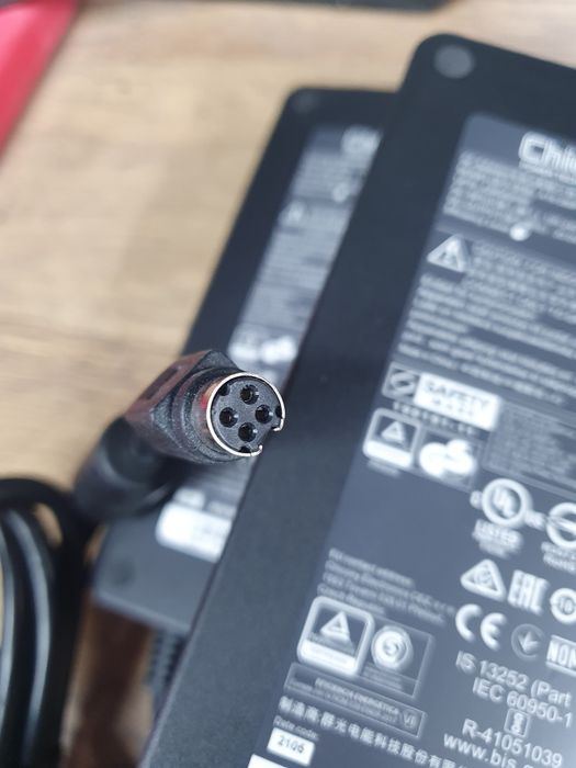 Зарядка зарядное блок живлення Chicony Clevo MSI 280w 4pin оригінал