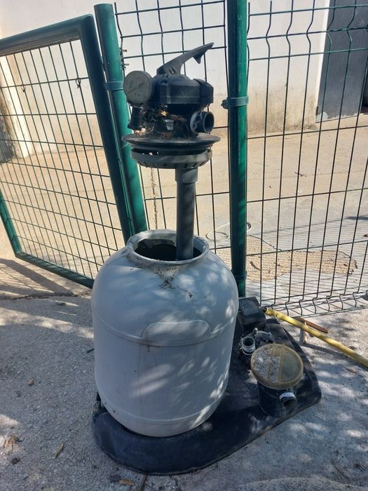 Montagem de Piscinas Superfície515804878792314883