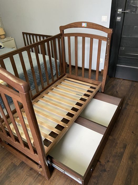 Дитяче ліжко та крісло для годування ціна 3200грн Одеса