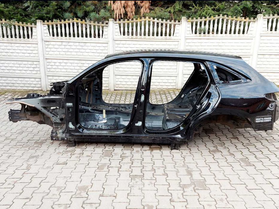 Четверть Mercedes EQC N293 W293 крило кузов разборка