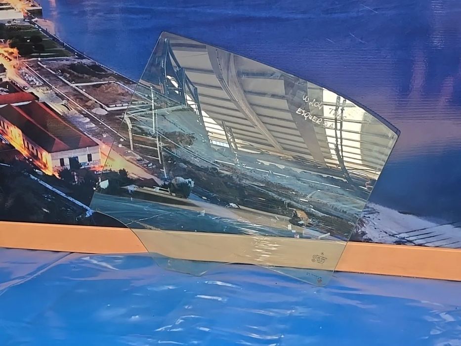 Vidro da porta traseira esquerda vidro laterais para mercedes w204 C class 2008- Carro