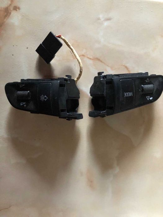 Перемекачі гучності на рулі Audi a6c6 2008