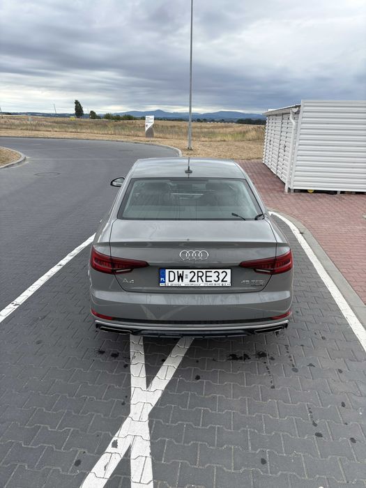 Audi A4 Limousine 2.0 45 TFSI quattro S tronic design