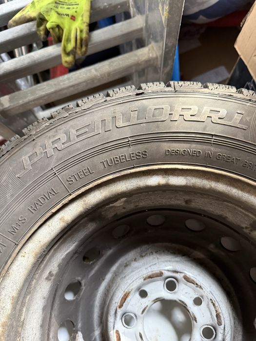 Зимові шини Premiorri 175/70 R13 82T з дисками Ваз 2107