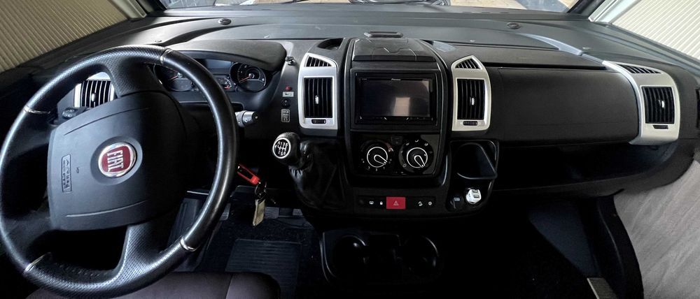 AC Burstner IXEO I736 180CV