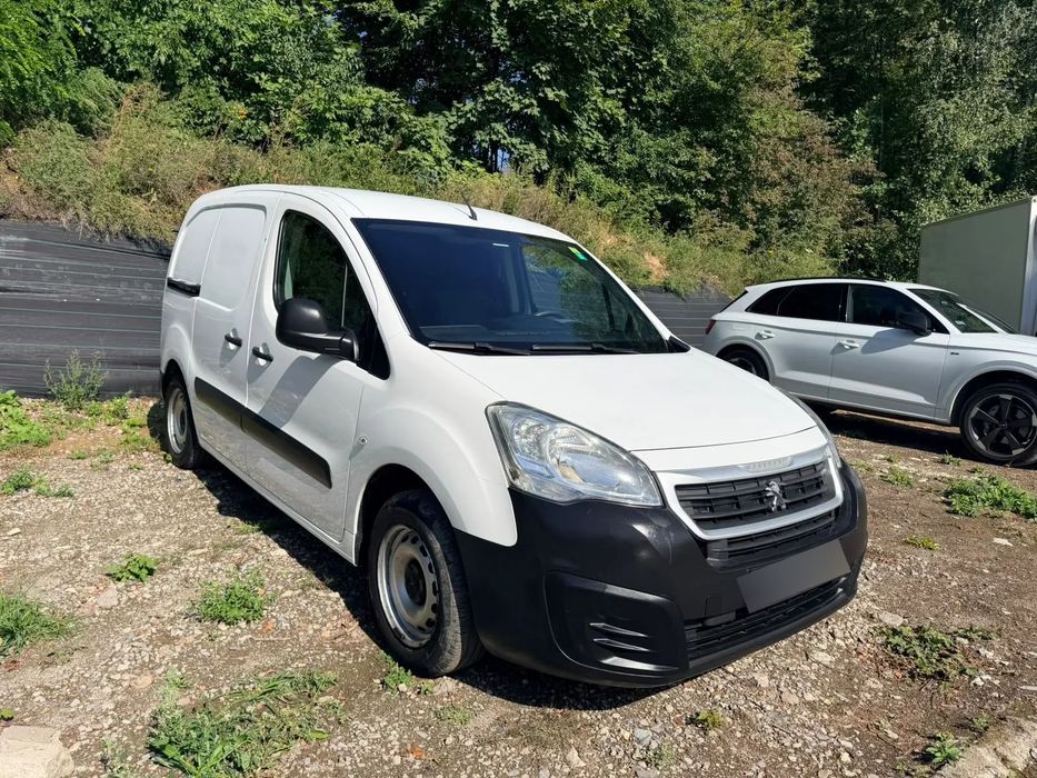 Peugeot Partner  Peugeot Partner 1,6HDI 100KM 3os. czujniki PDC Klima Serwis Salon PL