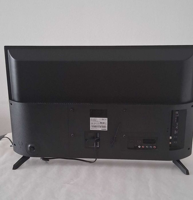 TV BLAUPUNKT 32" (81 Cm) H1322 - Colunas JBL - Dolby Digital