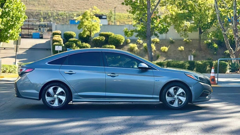 Hyundai Sonata Limited      2017