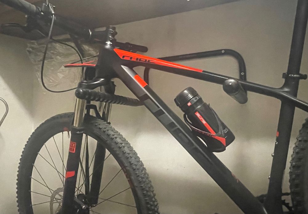 Cube reaction c:62 pro 2018 em carbono