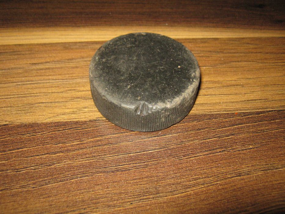 Хоккейная шайба,резина