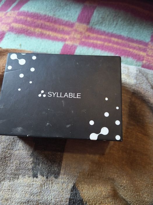 Продам кейс для наушників