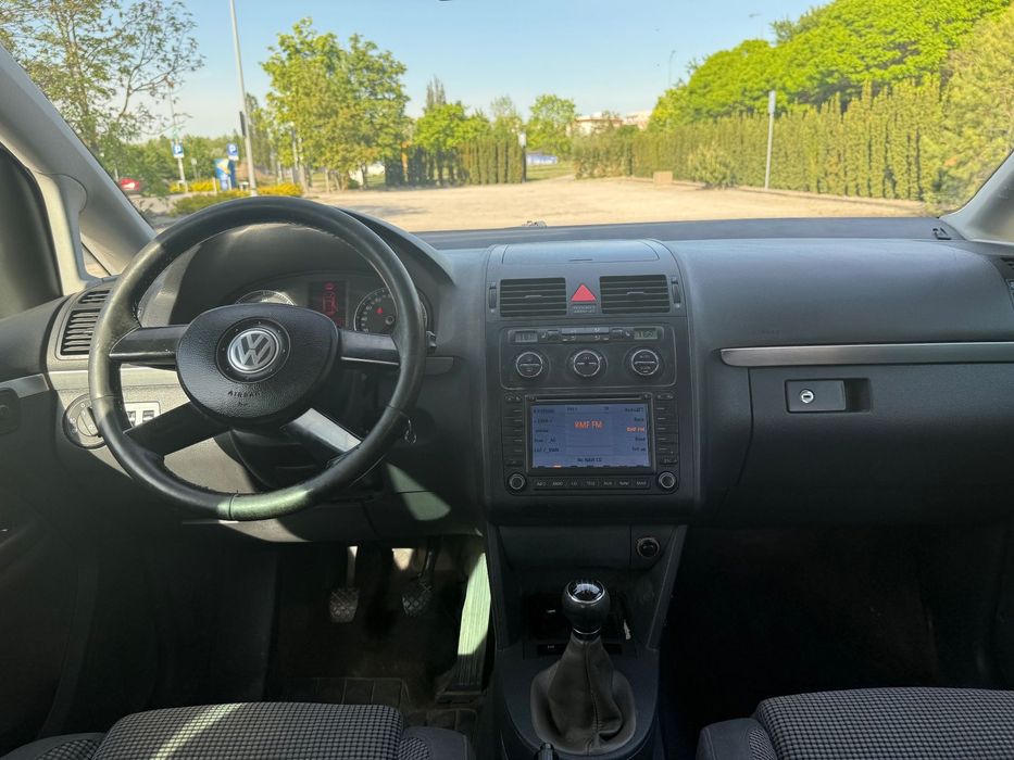 Volkswagen Touran 2.0 Xenon kpl opon możliwa zamiana