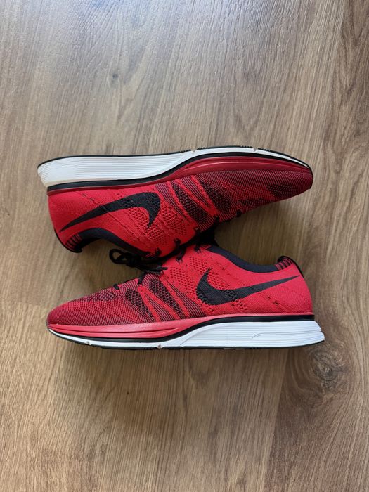 Nike flyknit trainer red czerwone 44