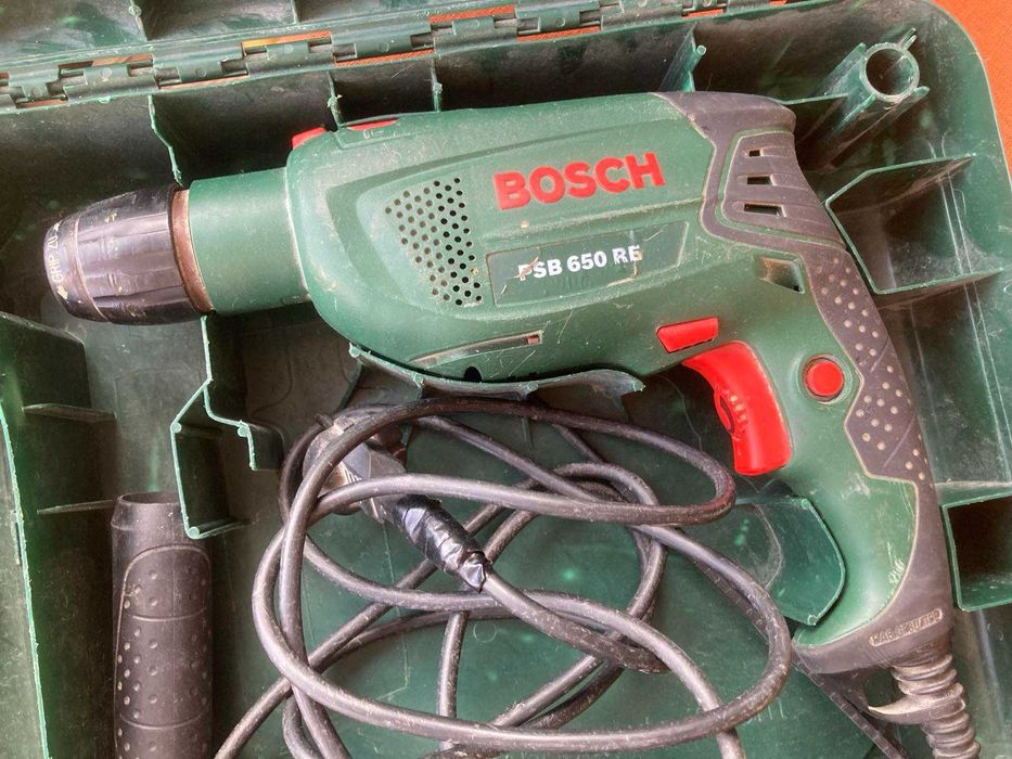 Дрель ударная BOSCH. с кейсом