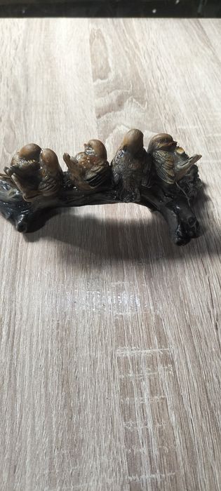 Figurka rzeźba ptaszki na galezi F.A.R.O