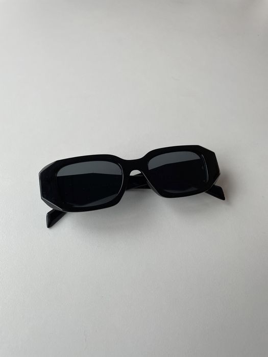 Óculos pretos Prada